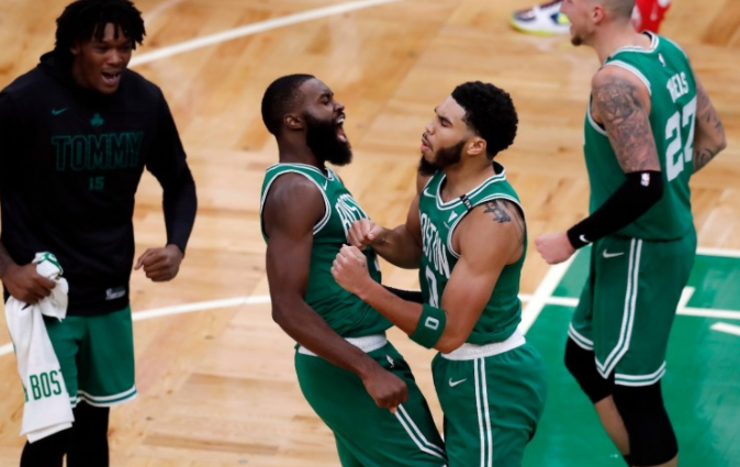  尤文图斯主场失利，争冠形势急转直下  